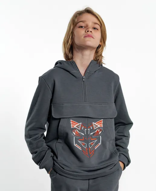 Embroidered knitted suits, battles, lights for boys